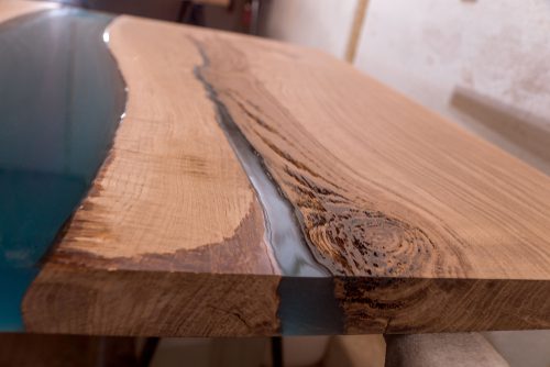 Resin Table edge